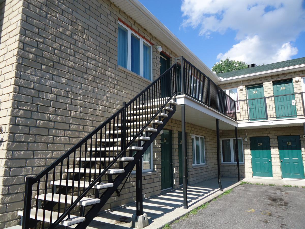 Motel Chateauguay Hull Kültér fotó